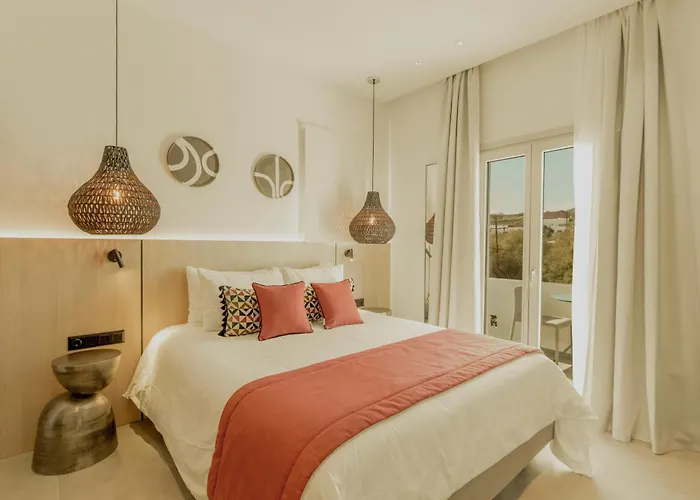 Opal Paros Otel 4*
