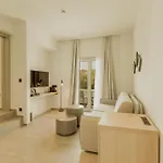 Opal Paros נאוסה