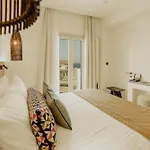 Opal Paros 4*