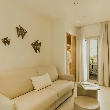 מלון Opal Paros 4*