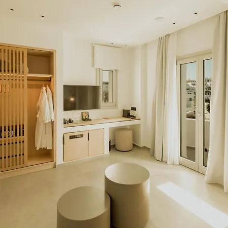 Opal Paros 纳乌萨